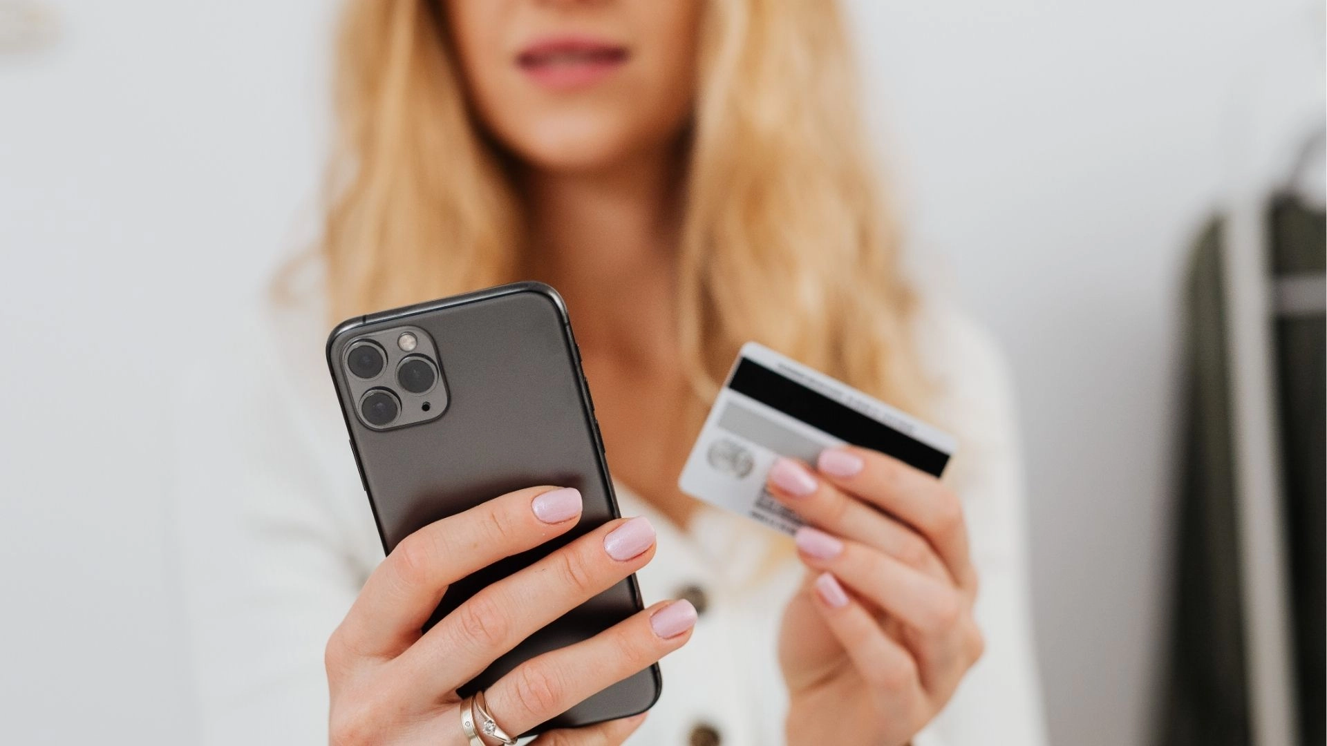 信用卡繳最低會怎樣?2026 循環利息地獄解析:不只利息驚人,還會毀掉信用!